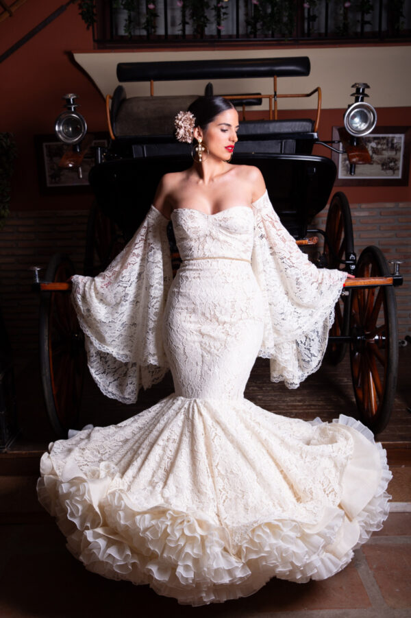787777777777777777777777777777-e1742245307918 Traje de Flamenca Modelo Alba - Imagen 1