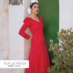Vestido de flamenca modelo alegrías fabricado en crespón, disponible en varios colores . Disponible en todas las tallas y diferentes tejidos.