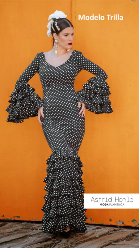 29 Modelo Trilla 1 scaled 1 | Moda Flamenca