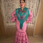 TRAJE DE FLAMENCA CANASTERO ROSA EMPOLVADO Y CINTA DE TERCIOPELO