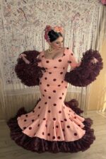 VESTIDO DE FLAMENCA MODELO CORAL CON LUNARES BURDEOS - Imagen 4