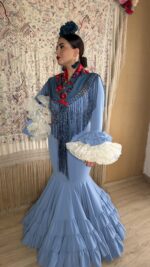 TRAJE DE FLAMENCA CANASTERO AZUL DUCADO Y BEIG MODELO VERDIAL - Imagen 4