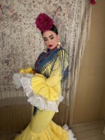 TRAJE DE FLAMENCA AMARILLO MODELO GIRASOL - Imagen 3