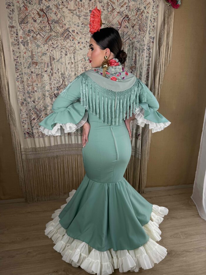 TRAJE DE FLAMENCA VERDE MENTA MODELO FLAMENCO - Imagen 4