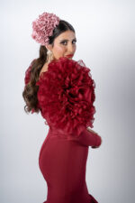 Traje de flamenca elegante colección 2026 vista lateral