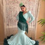 TRAJE DE FLAMENCA MODELO LUCERO VERDE MENTA