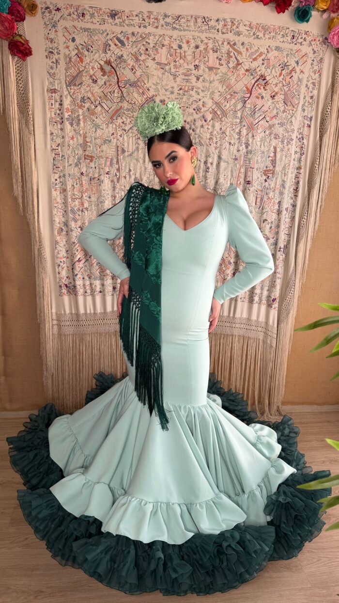 TRAJE DE FLAMENCA MODELO LUCERO VERDE MENTA - Imagen 3