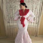 Traje de flamenca canastero Modelo Pepa blanco lunar rojo