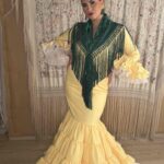 TRAJE DE FLAMENCA MODELO TARANTA AMARILLO PASTEL