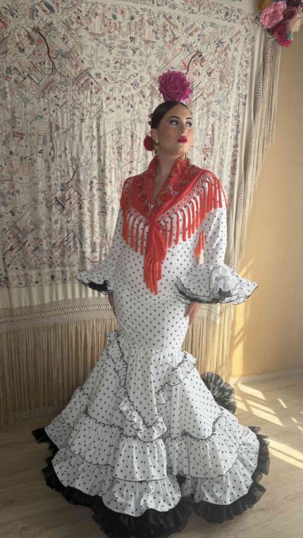TRAJE DE FLAMENCA MODELO ALBOROTO BLANCO LUNAR NEGRO