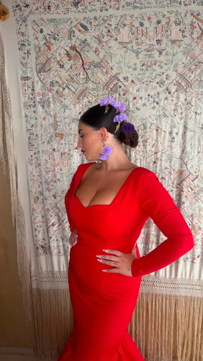 Traje Liso de Flamenca Rojo modelo Carmín - Imagen 3
