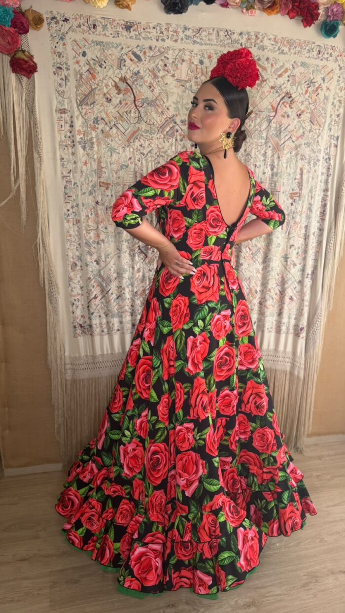 TRAJE DE FLAMENCA NEGRO CON ESTAMPADO DE FLORES MODELO ALICIA - Imagen 3