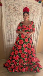TRAJE DE FLAMENCA NEGRO CON ESTAMPADO DE FLORES MODELO ALICIA