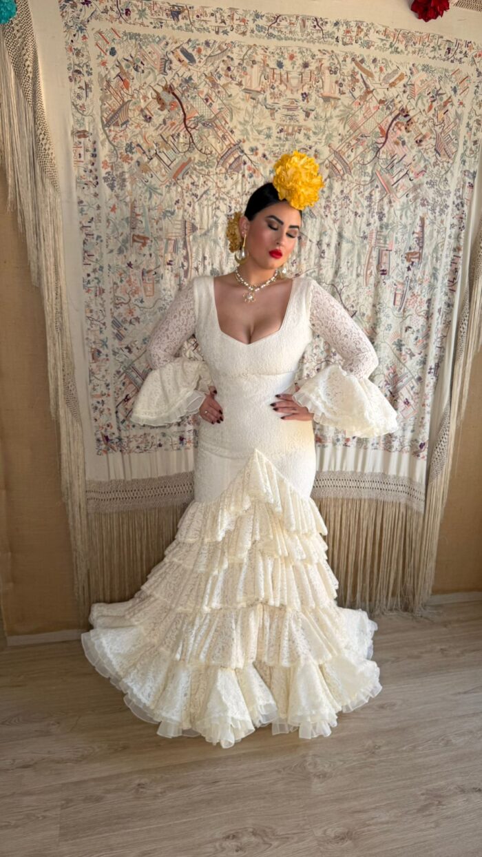 Traje de flamenca modelo Marfil - Imagen 6