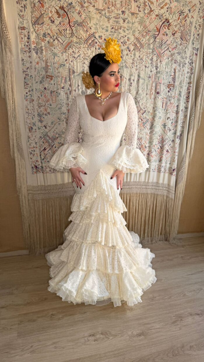 Traje de flamenca modelo Marfil - Imagen 4