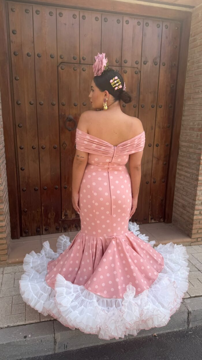 TRAJE DE FLAMENCA ROSA MODELO ZAHARA ESCOTE FRUNCIDO - Imagen 5